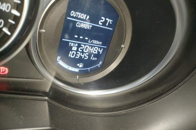Used Mazda Atenza 2017 2.0L Blue Sky Luxury Edition Odometer Close Up