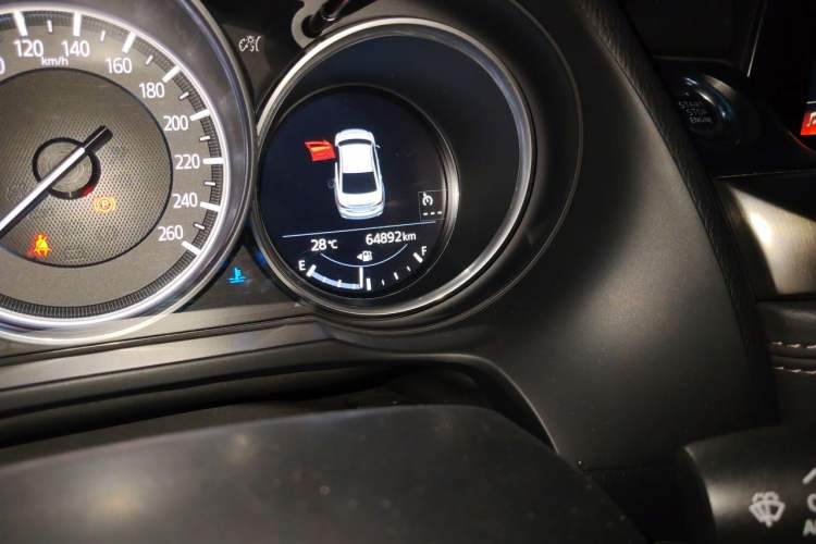 Used Mazda Atenza 2017 2.5L Blue Sky Prestige Edition Odometer Close Up