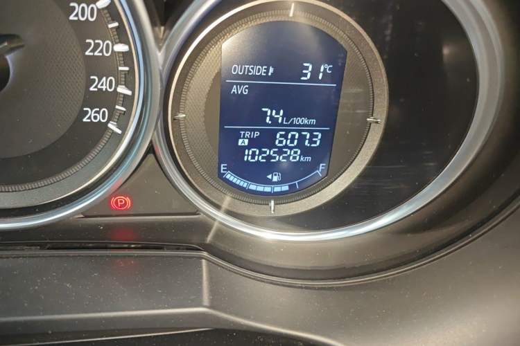 Used Mazda Atenza 2017 2.0L Blue Sky Luxury Edition Odometer Close Up