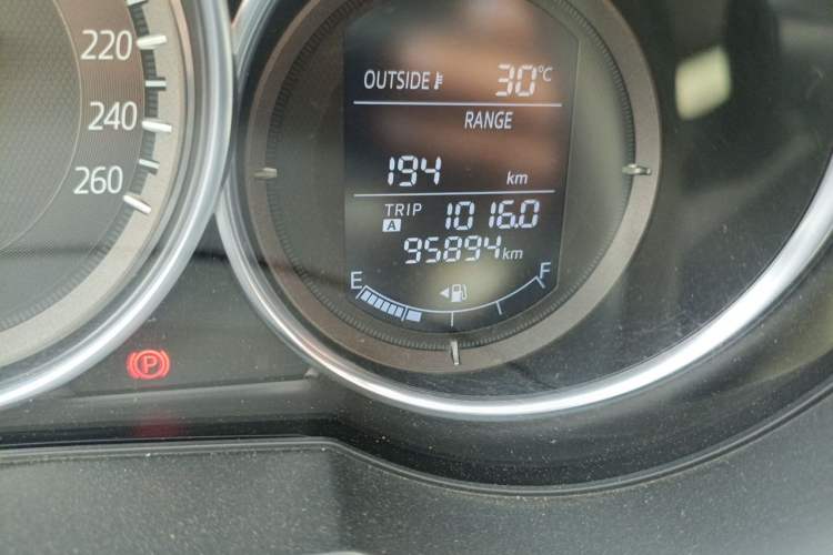 Used Mazda Atenza 2017 2.0L Blue Sky Luxury Edition Odometer Close Up