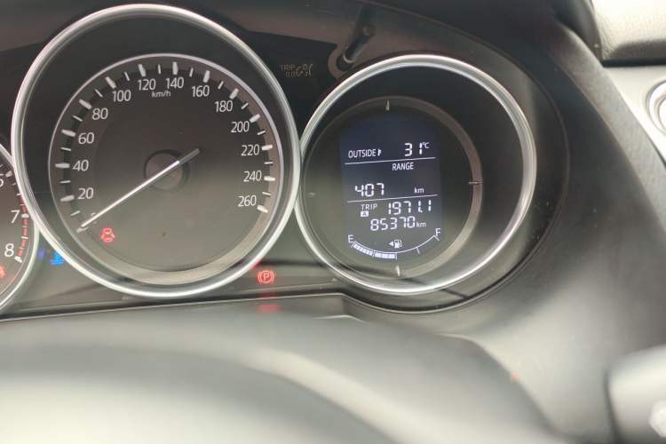 Used Mazda Atenza 2017 2.0L Blue Sky Luxury Edition Odometer Close Up
