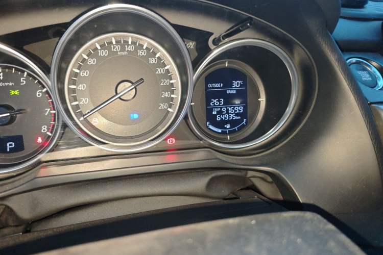 Used Mazda Atenza 2017 2.5L Skyactiv Sport Edition Odometer Close Up