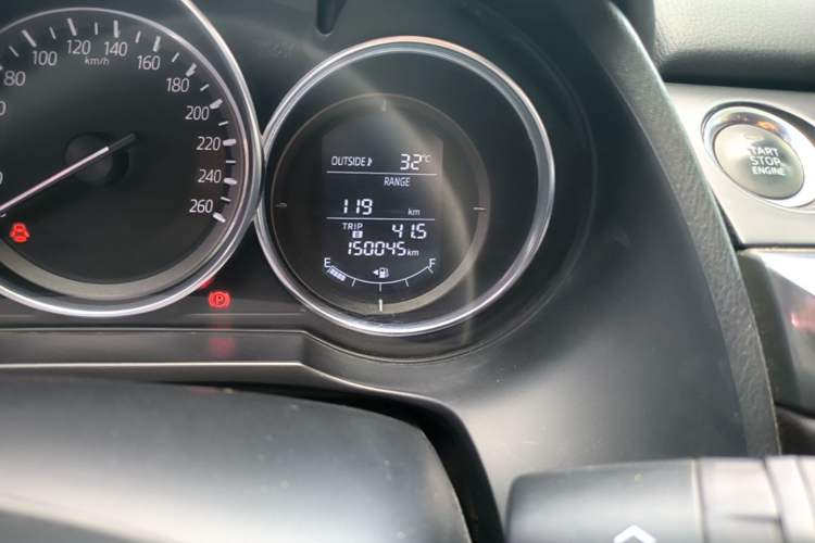 Used Mazda Atenza 2017 2.0L Blue Sky Luxury Edition Odometer Close Up