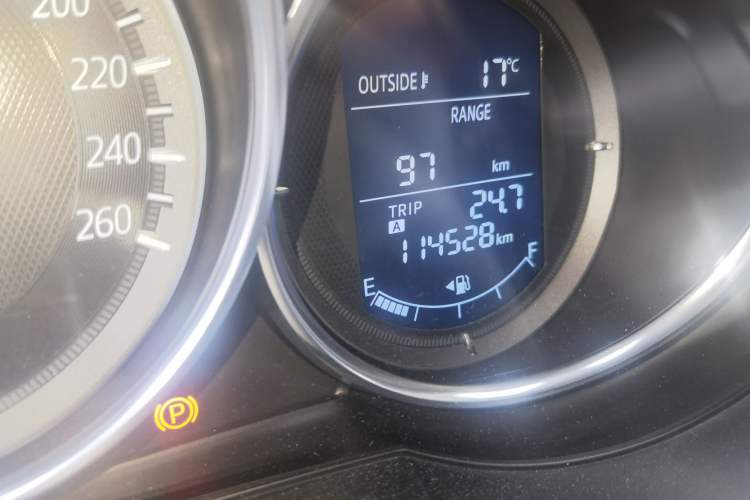 Used Mazda Atenza 2017 2.0L Blue Sky Luxury Edition Odometer Close Up