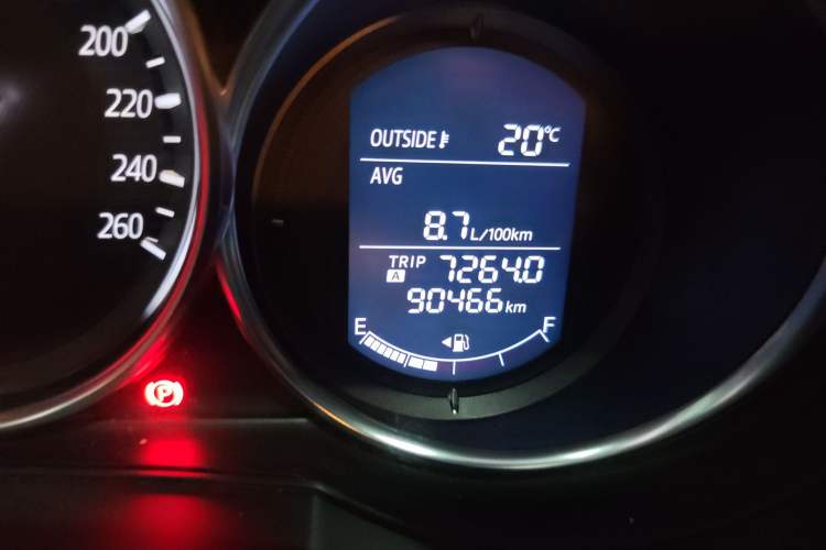 Used Mazda Atenza 2017 2.0L Blue Sky Luxury Edition Odometer Close Up