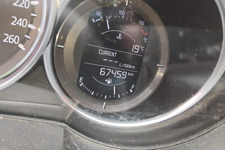 Used Mazda Atenza 2017 2.5L Skyactiv Sport Edition Odometer Close Up