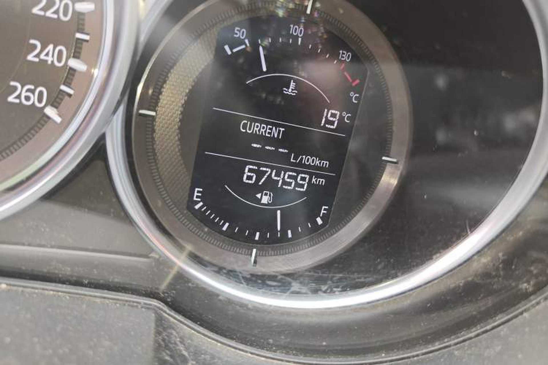 Used Mazda Atenza 2017 2.5L Skyactiv Sport Edition Odometer Close Up