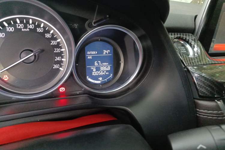Used Mazda Atenza 2017 2.0L Blue Sky Luxury Edition Odometer Close Up