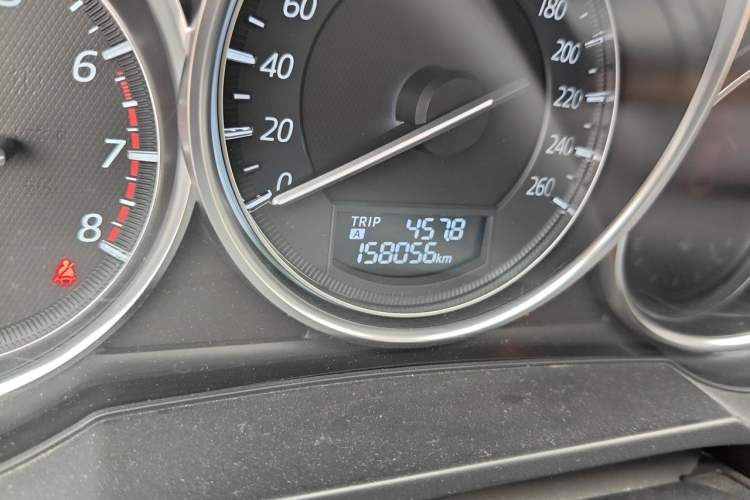 Used Mazda Atenza 2017 2.5L Blue Sky Prestige Edition Odometer Close Up