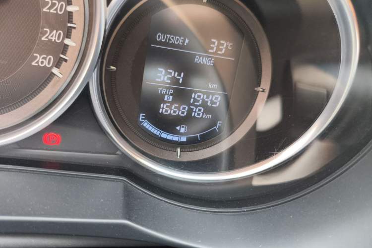 Used Mazda Atenza 2017 2.0L Blue Sky Fashion Edition Odometer Close Up