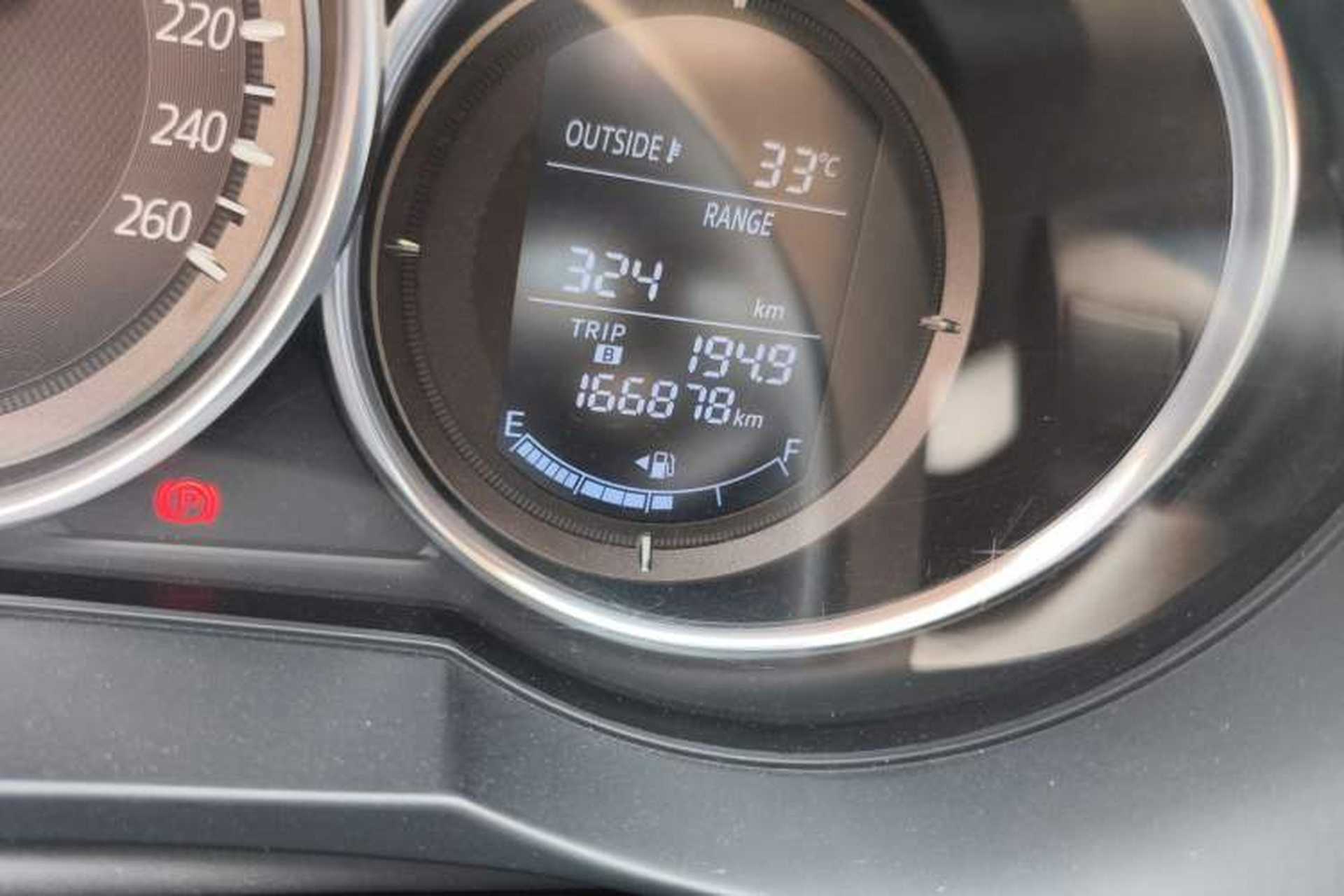 Used Mazda Atenza 2017 2.0L Blue Sky Fashion Edition Odometer Close Up