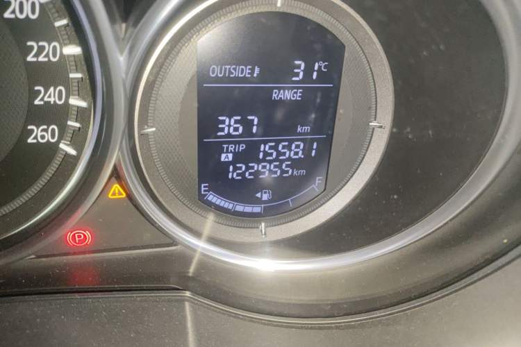 Used Mazda Atenza 2017 2.0L Blue Sky Luxury Edition Odometer Close Up