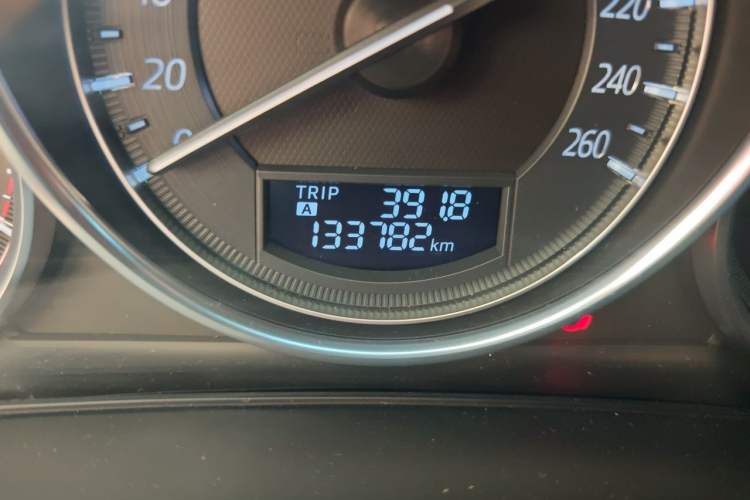 Used Mazda Atenza 2017 2.5L Blue Sky Prestige Edition Odometer Close Up