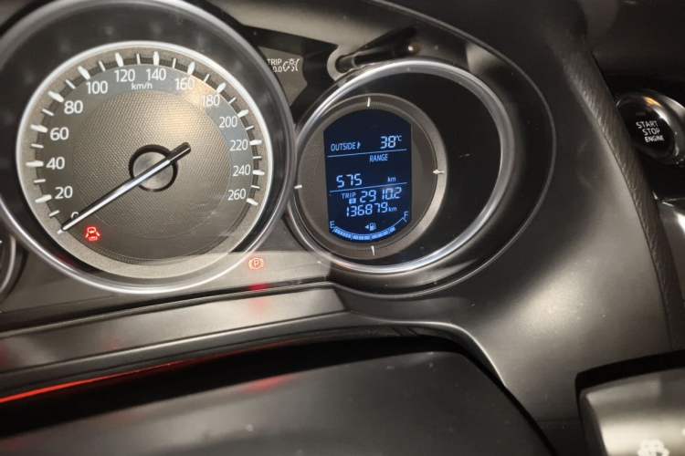 Used Mazda Atenza 2017 2.0L Blue Sky Luxury Edition Odometer Close Up