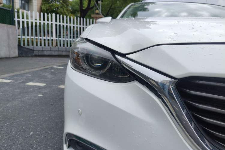 Used Mazda Atenza 2017 2.0L Blue Sky Luxury Edition Right Front Headlight