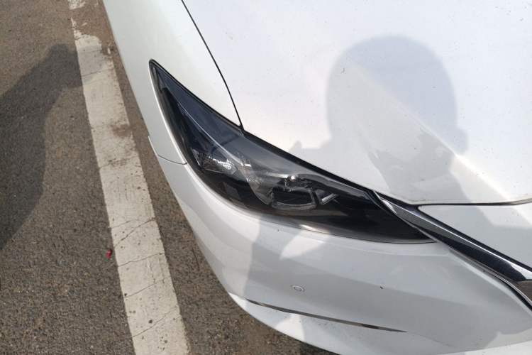 Used Mazda Atenza 2017 2.0L Blue Sky Luxury Edition Right Front Headlight