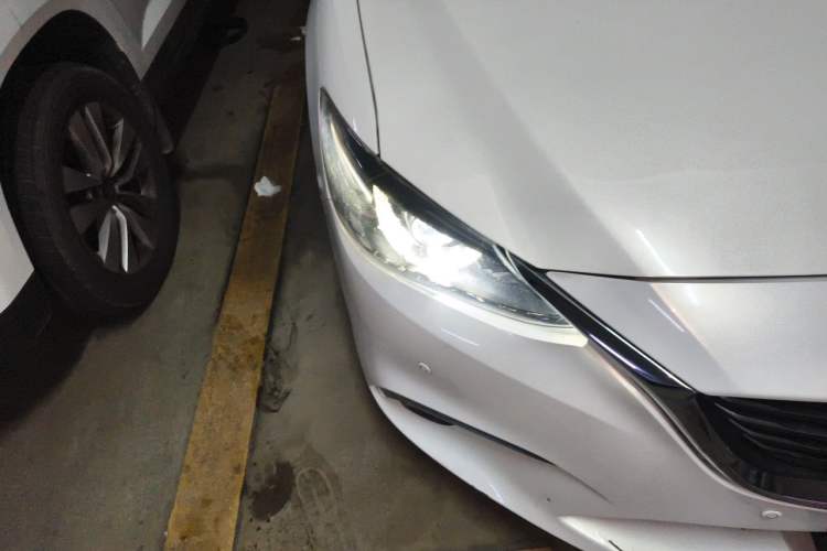 Used Mazda Atenza 2017 2.0L Blue Sky Luxury Edition Right Front Headlight