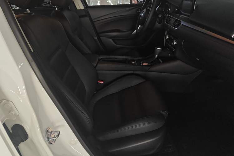 Used Mazda Atenza 2017 2.0L Blue Sky Luxury Edition Right Front Seat
