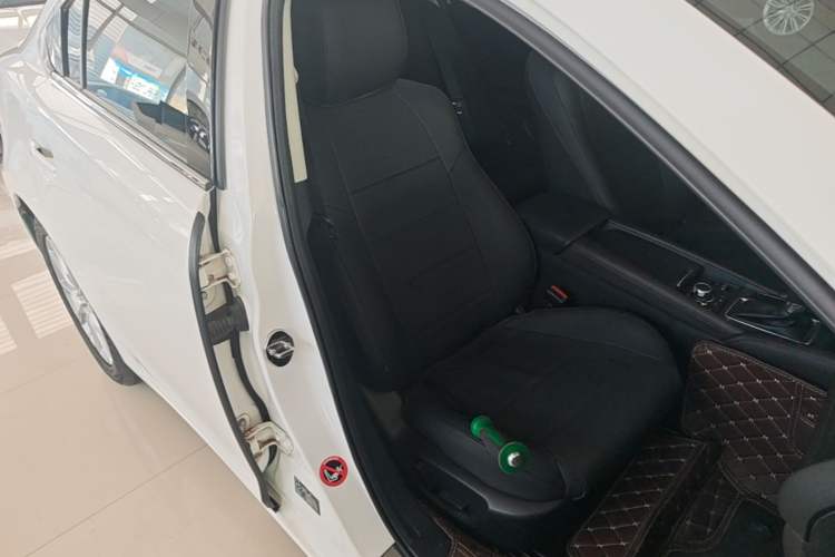 Used Mazda Atenza 2017 2.0L Blue Sky Prestige Edition Right Front Seat