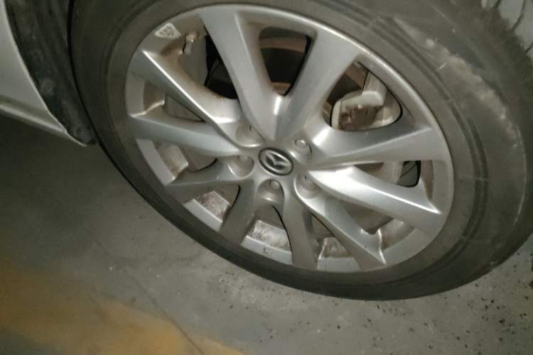 Used Mazda Atenza 2017 2.0L Blue Sky Luxury Edition Right Front Wheel Hub