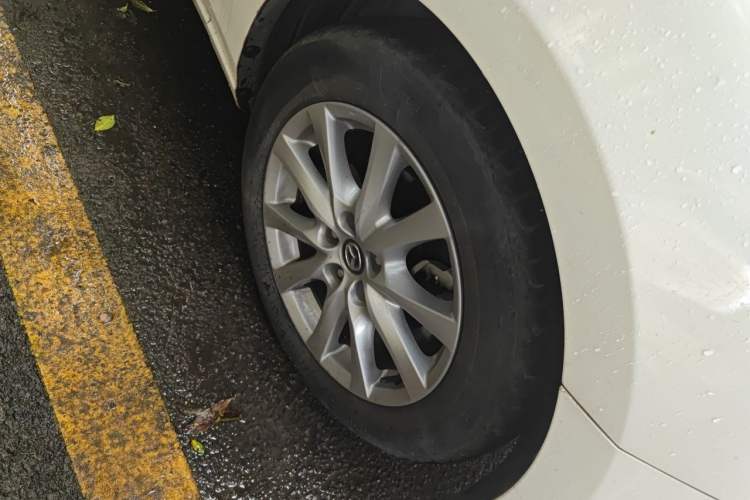 Used Mazda Atenza 2017 2.0L Blue Sky Luxury Edition Right Front Wheel Hub