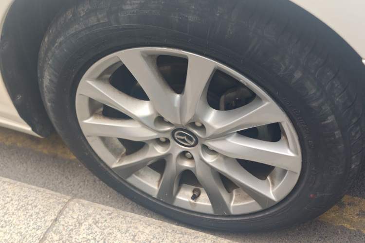 Used Mazda Atenza 2017 2.0L Blue Sky Luxury Edition Right Front Wheel Hub
