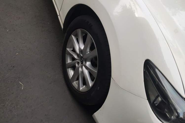 Used Mazda Atenza 2017 2.0L Blue Sky Luxury Edition Right Front Wheel Hub