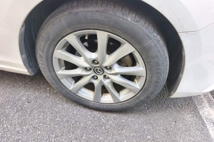 Used Mazda Atenza 2017 2.0L Blue Sky Luxury Edition Right Front Wheel Hub