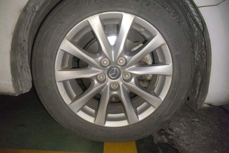Used Mazda Atenza 2017 2.0L Blue Sky Luxury Edition Right Front Wheel Hub