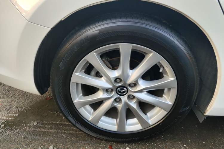 Used Mazda Atenza 2017 2.0L Blue Sky Luxury Edition Right Rear Wheel Hub