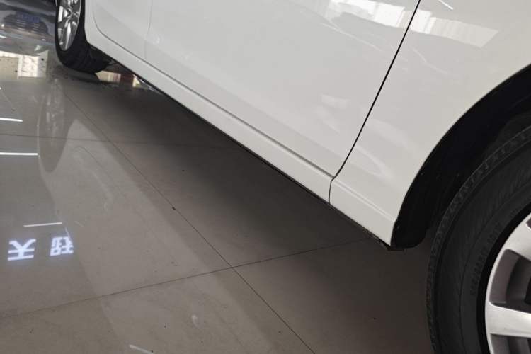 Used Mazda Atenza 2017 2.0L Blue Sky Luxury Edition Right Side Sill