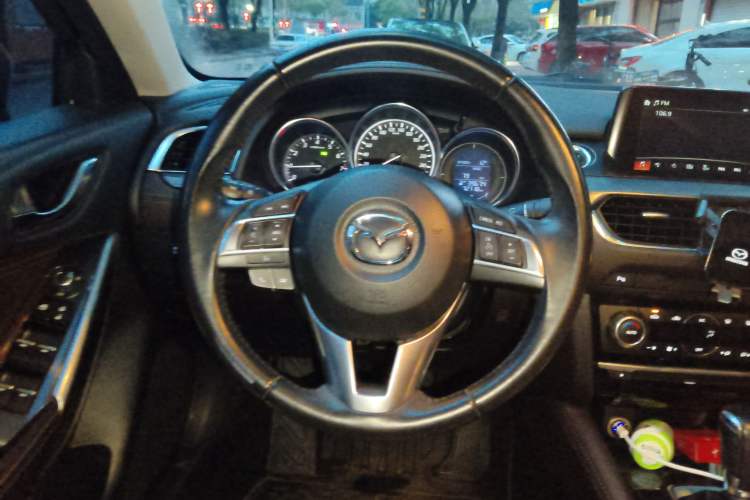 Used Mazda Atenza 2017 2.0L Blue Sky Luxury Edition Steering Wheel