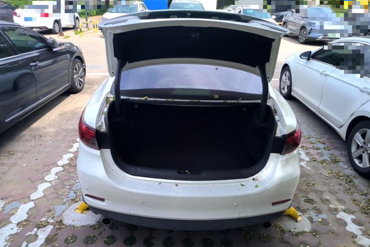 Used Mazda Atenza 2017 2.0L Blue Sky Luxury Edition Trunk