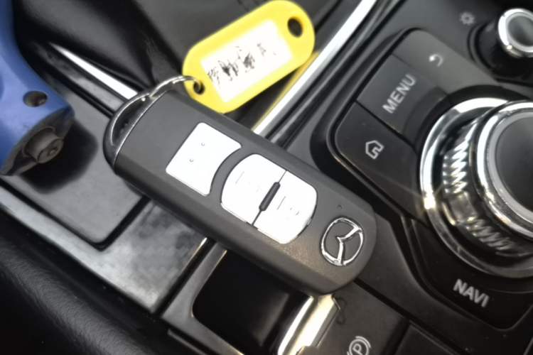 Used Mazda Atenza 2017 2.0L Blue Sky Fashion Edition Vehicle Key