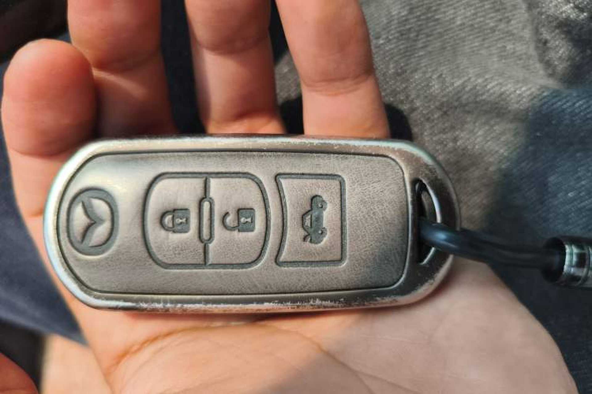 Used Mazda Atenza 2017 2.0L Blue Sky Fashion Edition Vehicle Key