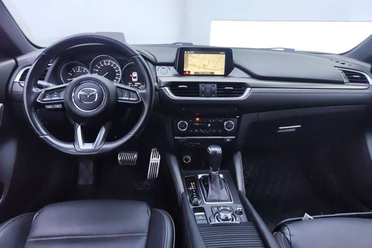 Used Mazda Atenza 2018 2.5L Blue Sky Prestige Edition China V Standard Center Console