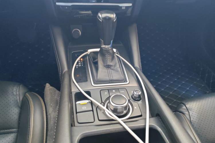 Used Mazda Atenza 2018 2.5L Blue Sky Prestige Edition China V Standard Gear Lever