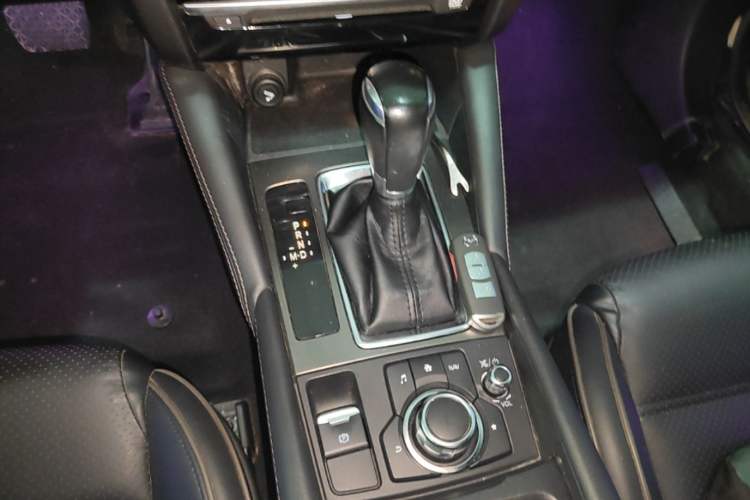 Used Mazda Atenza 2018 2.5L Blue Sky Prestige Edition China V Standard Gear Lever