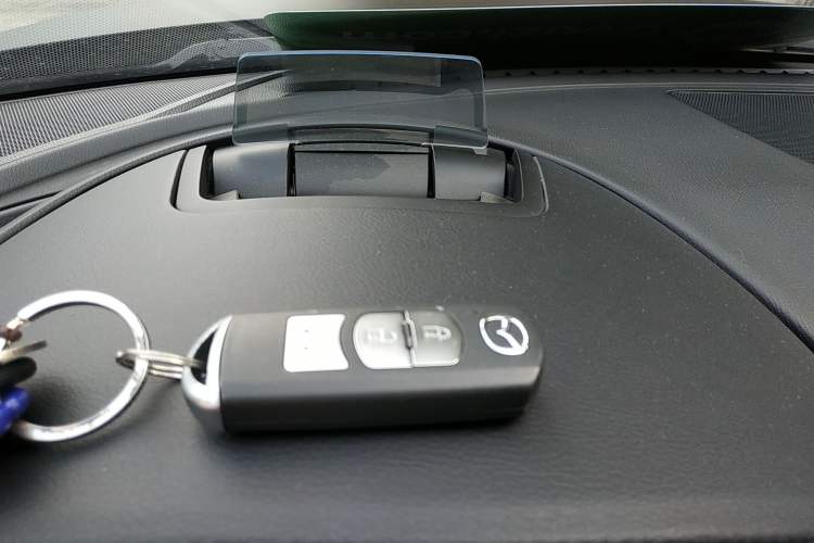Used Mazda Atenza 2018 2.0L Blue Sky Luxury Edition China V Standard Vehicle Key