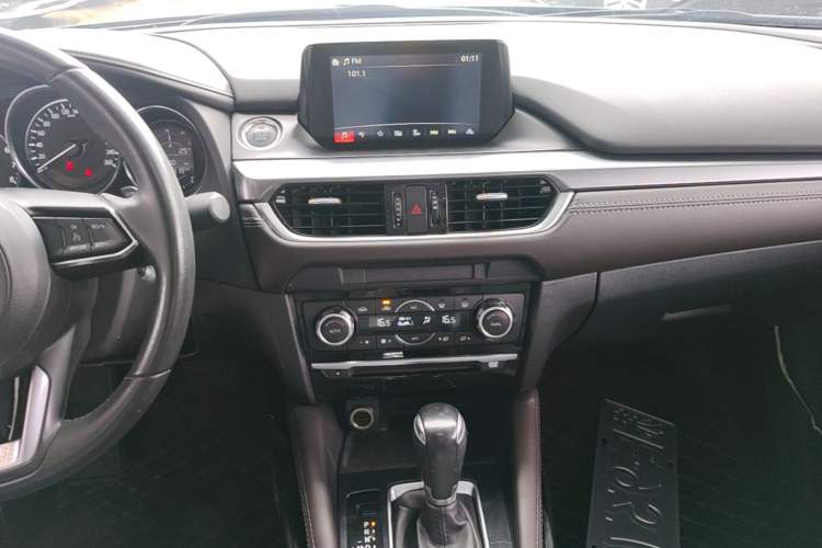 Used Mazda Atenza 2018 2.5L Blue Sky Sport Edition China VI compliant Audio And AC Panel