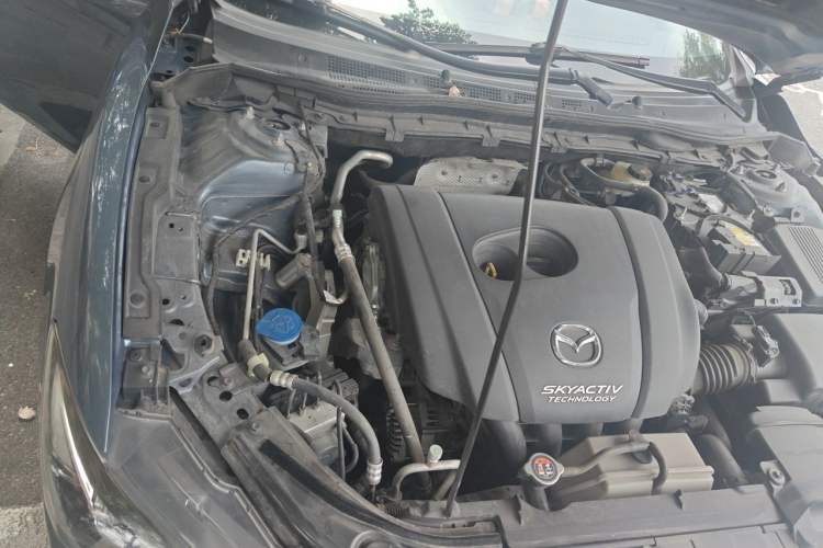 Used Mazda Atenza 2018 2.0L Blue Sky Luxury Edition China VI Standard Engine Bay Right