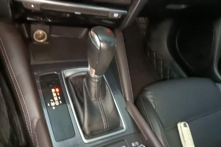 Used Mazda Atenza 2018 2.0L Blue Sky Luxury Edition China V Standard Gear Lever