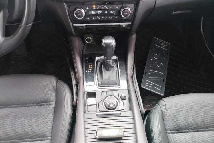Used Mazda Atenza 2018 2.5L Blue Sky Sport Edition China VI compliant Gear Lever
