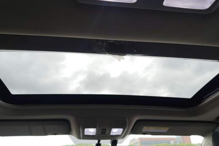Used Mazda Atenza 2018 2.5L Blue Sky Sport Edition China VI compliant Headliner