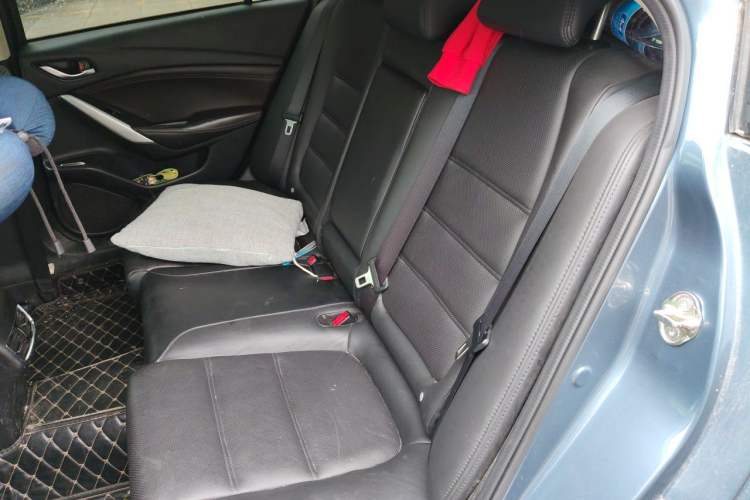 Used Mazda Atenza 2018 2.0L Blue Sky Luxury Edition China VI Standard Left Rear Seat