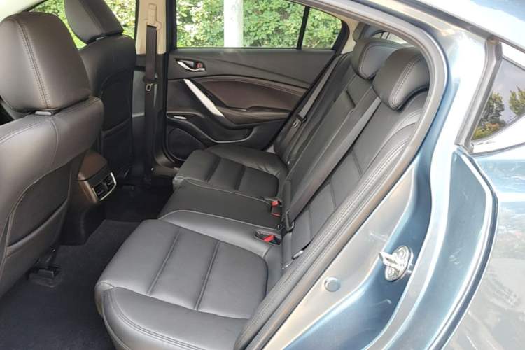 Used Mazda Atenza 2018 2.5L Blue Sky Sport Edition China VI compliant Left Rear Seat