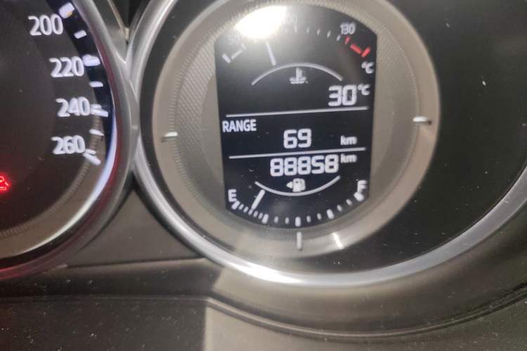 Used Mazda Atenza 2018 2.5L Skyactiv Sport Version China V Standard Odometer Close Up