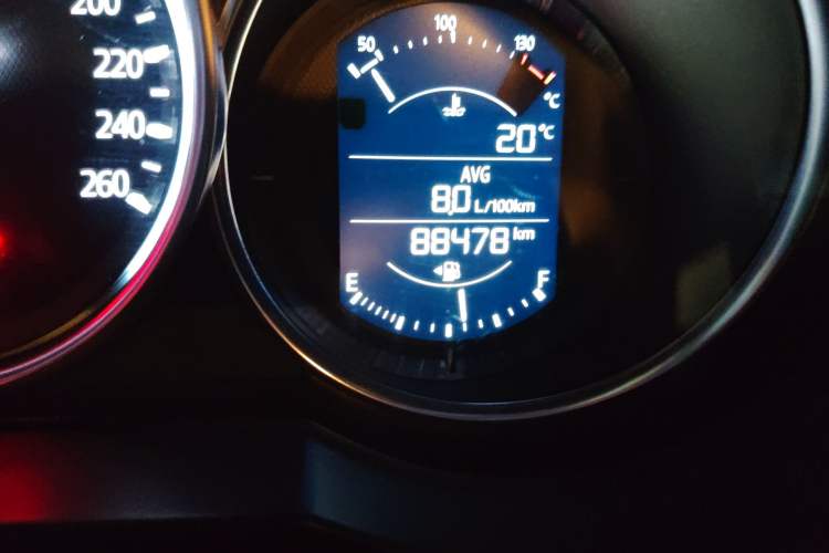 Used Mazda Atenza 2018 2.0L Blue Sky Luxury Edition China VI Standard Odometer Close Up
