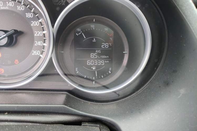 Used Mazda Atenza 2018 2.0L Blue Sky Luxury Edition China VI Standard Odometer Close Up