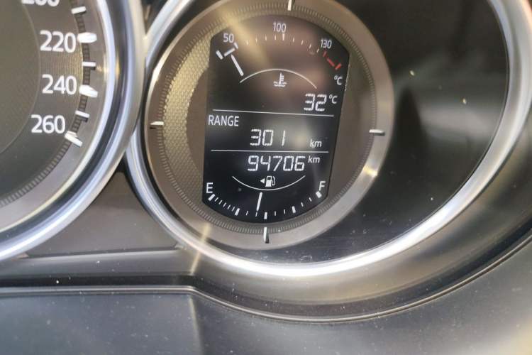 Used Mazda Atenza 2018 2.0L Blue Sky Luxury Edition China V Standard Odometer Close Up